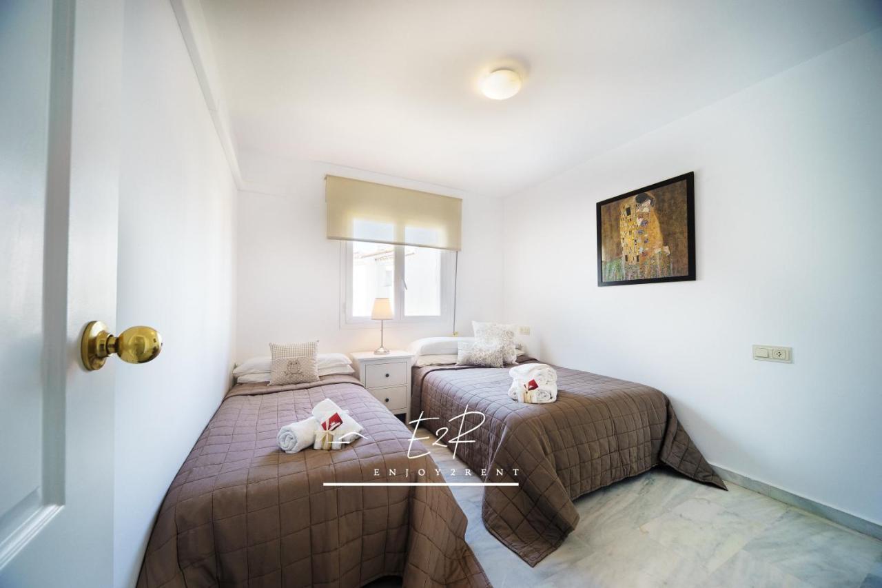 Enjoy2rent Fantastic Apartment, Lunamar Apartament Marbella